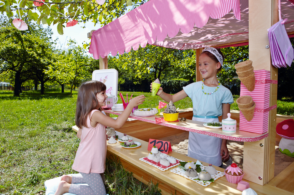 Eisdiele im Garten das spielzeug