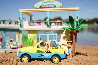 Playmobil-Beach-Hotel.jpg