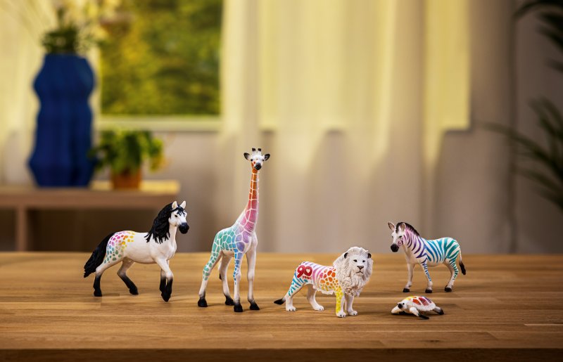 SCHLEICH 82805 Ferkeljunges Zebramuster – Jubiläumsedition, Ca. 8x3x7,5 Cm, Sammlerfigur