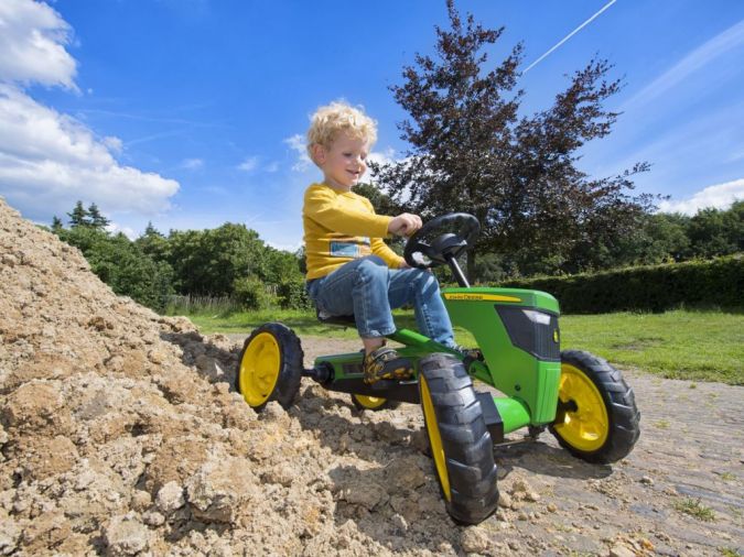 Berg-Buzzy-John-Deere.jpg