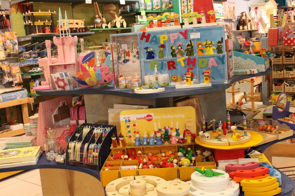 Holzwurm Mit Allen Sinnen Erleben Das Spielzeug