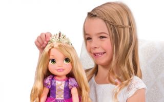 DP-Spielpuppe-Rapunzel.jpg