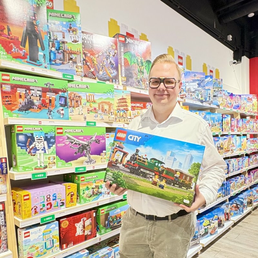 Herrmann-s-Toy-StoRe-Inhaber-Max-Herrmann---Copyright-Herrmann-s-Toy-StoRe.jpeg