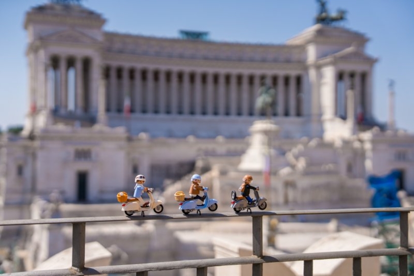 Playmobil-Vespa-Copyright-Playmobil.jpeg