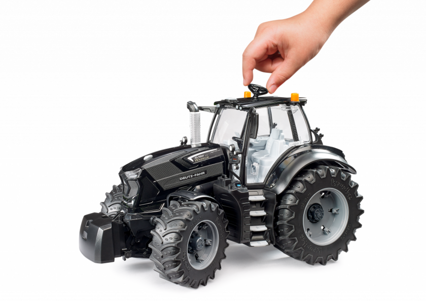 Bruder-Deutz-Warrior-Copyright-Bruder.png