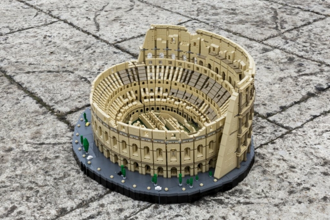 Lego-Colosseum.jpeg