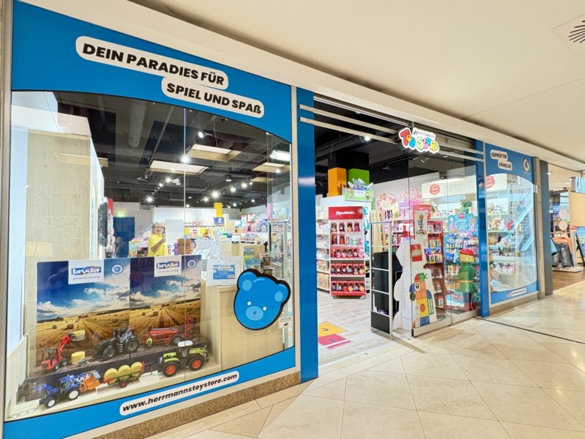 Schaufenster-Herrmann-s-Toy-StoRe-Copyright-Herrmann-s-Toy-StoRe.jpeg
