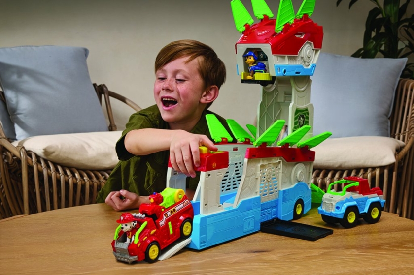 Spin-Master-Dinovember-Copyright-Spin-Master.jpg