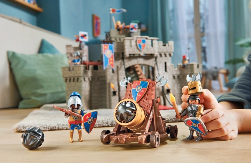 PLAYMOBIL-Ritterburg-Image-02-Copyright-Playmobil.jpg