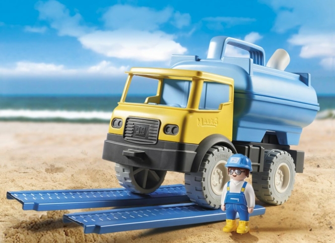 Playmobil-Wassertank-Laster.jpg