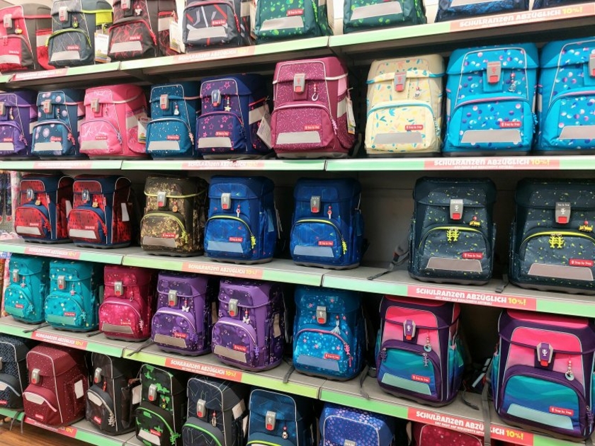 Fachgeschaeft-Hobauer-innen--Schulranzen-Copyright-Meisenbach-Verlag-GmbH.jpg