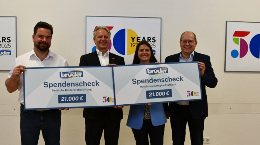 Spendenuebergabe-50-Jahre.jpg