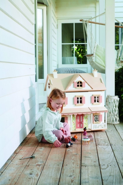 Carletto: „Humming Bird Haus“ von Tender Leaf Toys