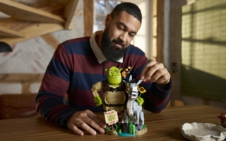 Lego-Shrek-Lifestyle-Copyright-Lego.jpeg
