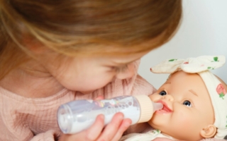 heless-Puppen-Strampler-Trickflasche-Kindermood-sRGB-Copyright-Heless.jpg