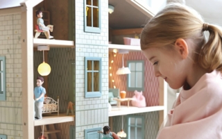 Lundby-Micki-Lesaker-Puppenhaus-Wonder-Copyright-Micki-Leksaker.jpg