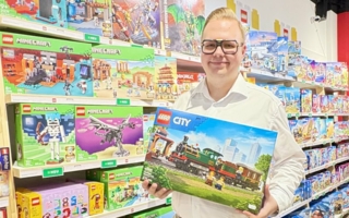 Herrmann-s-Toy-StoRe-Inhaber-Max-Herrmann---Copyright-Herrmann-s-Toy-StoRe.jpeg