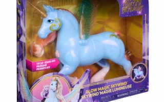UCA-Glow-Magic-Skywi-t--Spin-Master--Copyright-Spin-Master.jpg
