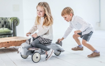 Rutsch- und Spielzeugautos von Baghera