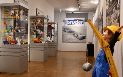 Bruder feiert 100 Jahre Spielzeuggeschichte in Fürth