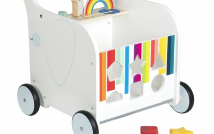 „Lauflernwagen Spielzeugbox Elefant“ und „Spielzelt taupe“ von small foot