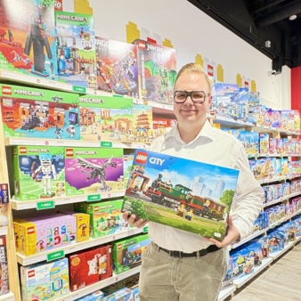 Herrmann-s-Toy-StoRe-Inhaber-Max-Herrmann---Copyright-Herrmann-s-Toy-StoRe.jpeg