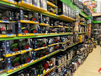 Farmers-Shop-Bruder.jpg