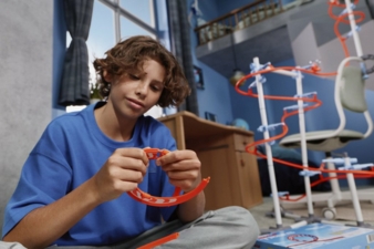 SKY-TRAILS-Image-Copyright-PLAYMOBIL.jpg