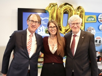 SIMM-Spielwaren-Familie-Soehn-Copyright-Simm-Spielwaren.jpg