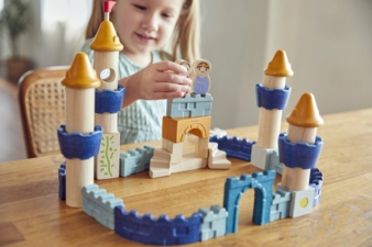 PlanToys-Baukloetze-Schloss.jpg