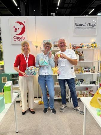 Classic-World-Alain--Kerstin-Orth-und-Iris-Copyright-Meisenbach.jpeg