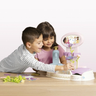 Smoby-Disney-Princess-Flower-Market-Copyright-Smoby-Toys.jpeg