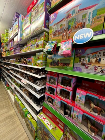 Farmers-Shop-Schleich.jpg