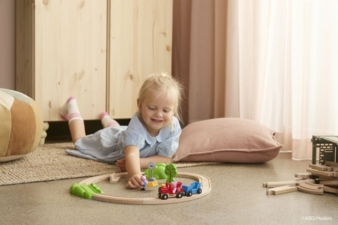 BRIO-World-Spielszene-36123-Peppa-Wutz-Eisenbahn-Set-Copyright-ABD-Hasbro.jpg