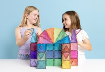 Connetix-Glitter-Castle-Image-Copyright-Connetix.jpg