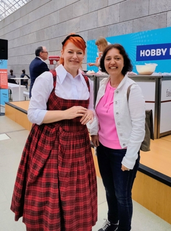 Kerstin-und-Enie-Copyright-Meisenbach.jpg