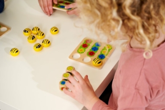Noris-Spiele-Bee-Yatzy.jpg