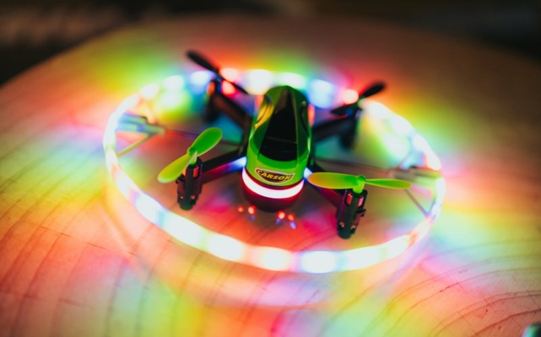 „X4 Quadcopter Yairo“ von Carson