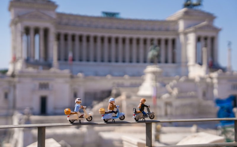 Playmobil präsentiert Vespa-Jubiläumssets